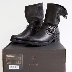 FRYE Women's Veronica Short Boot